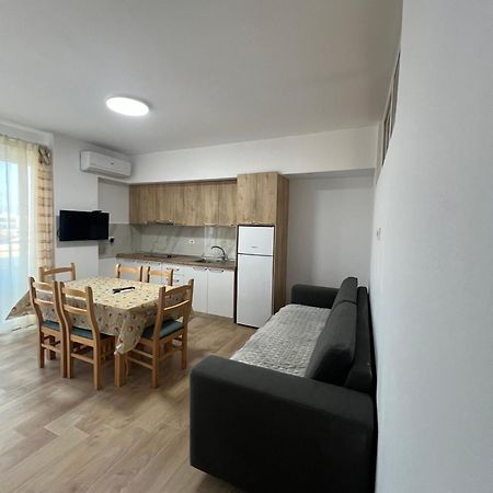 Best Summer Apartment Golem  Eksteriør billede